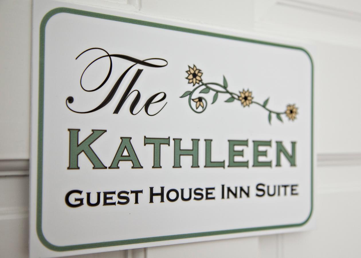 The Guest House Inn On Courthouse Square Hinton 외부 사진