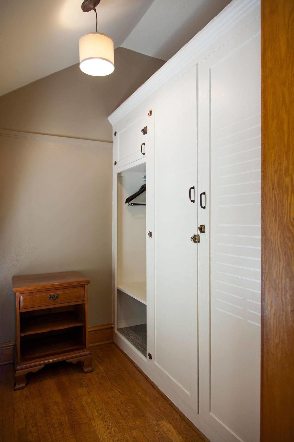 The Guest House Inn On Courthouse Square Hinton 외부 사진